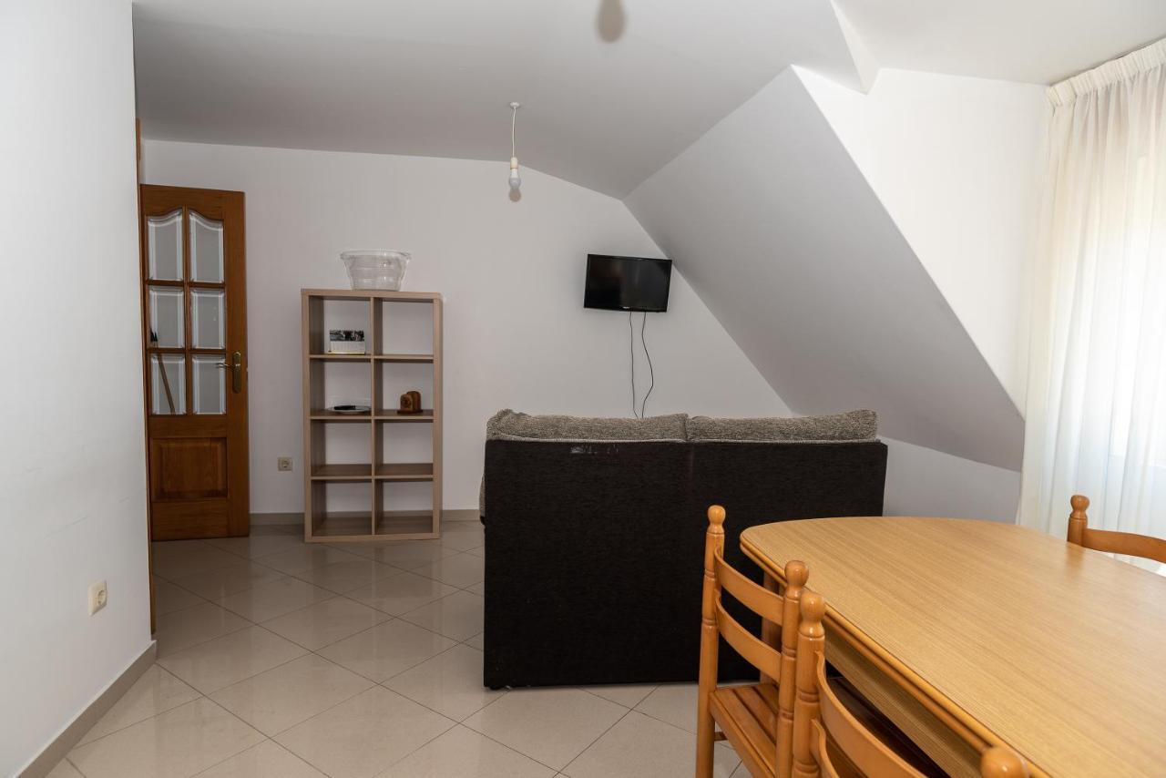 Apartamentos O Grove Esterno foto